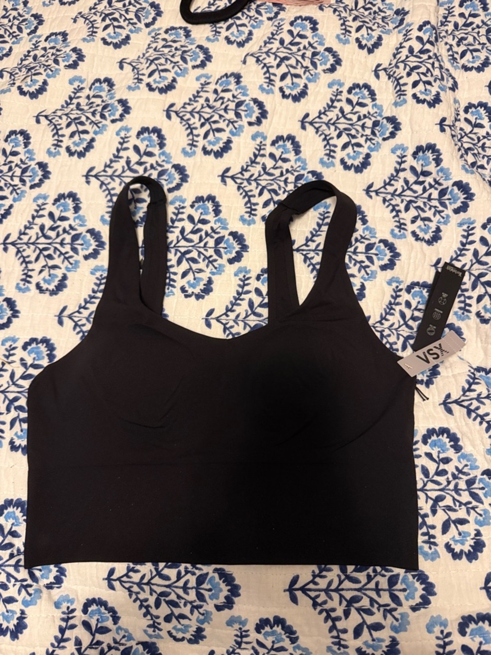 NWT Victoria’s Secret sport seamless bra